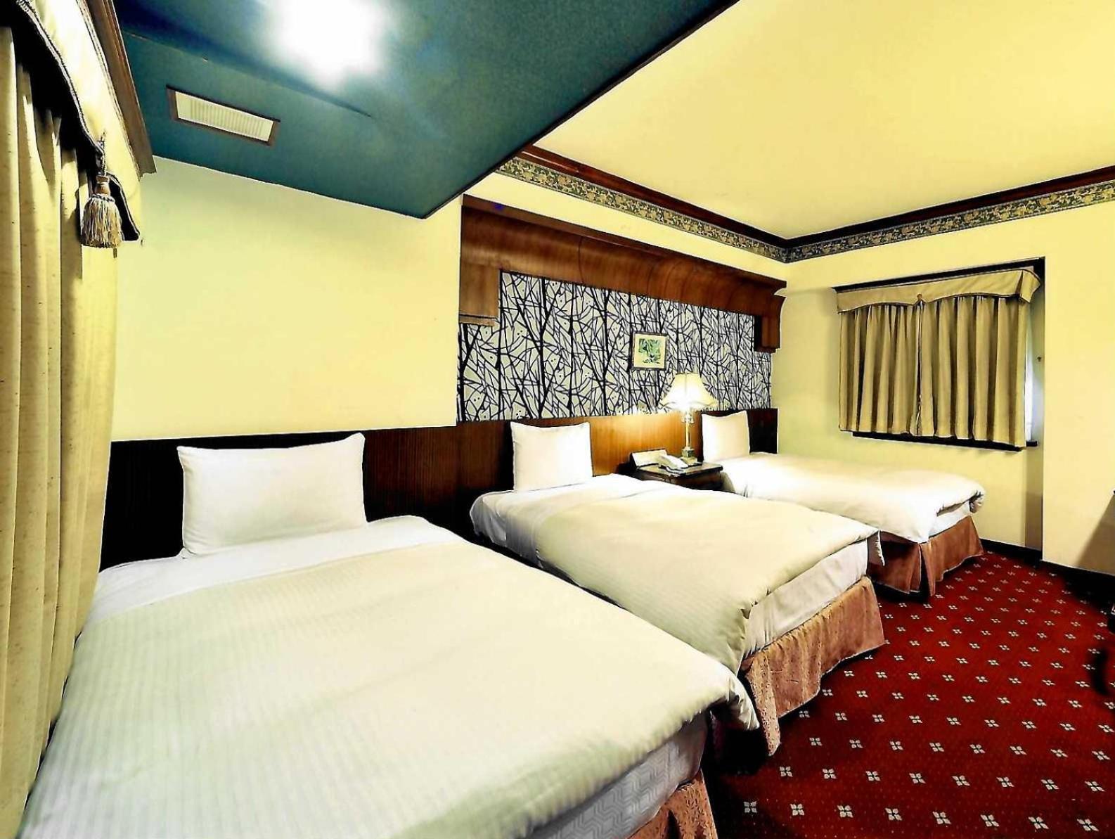 KaRo Hotel Kaohsiung Buitenkant foto