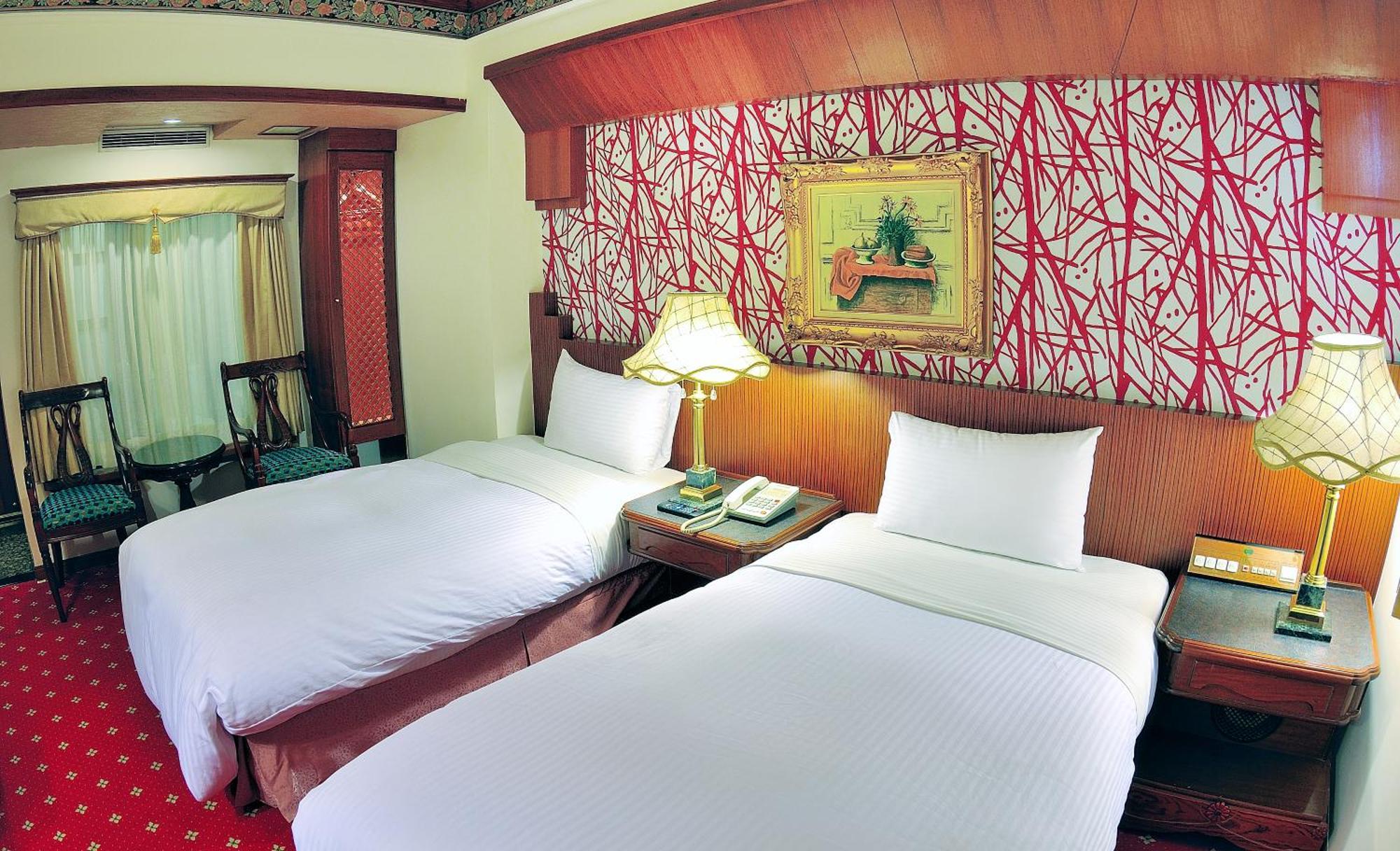 KaRo Hotel Kaohsiung Buitenkant foto