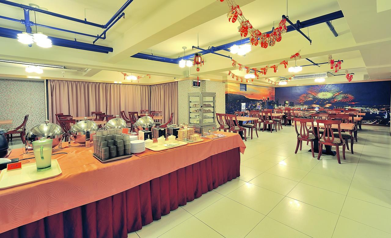 KaRo Hotel Kaohsiung Buitenkant foto